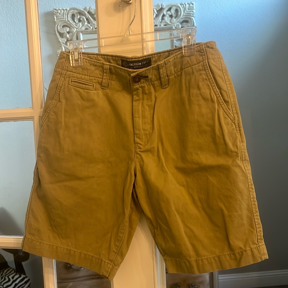 American Eagle Men’s Kakhi Shorts Size 30